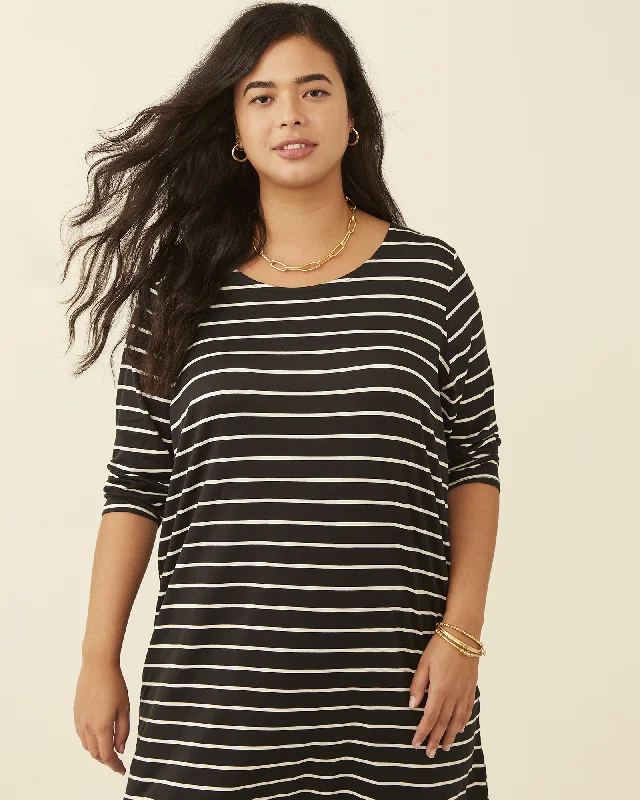 Carmen Criss-Cross Back Knit Dress | White / Black