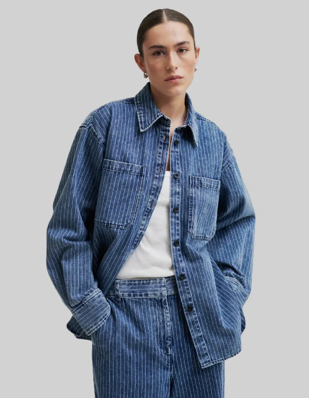 Tennessee Classic Shirt in Blue Denim Comfortable Fit Short Shirt