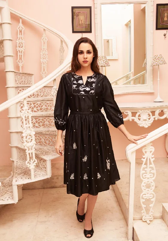 Leaves of Grass, New York Argent silver hand embroidered midi dress Comfortable Draped Midi Dress Leaves of Grass, New York Argent silver hand embroidered midi dress Comfortable Draped Midi Dress