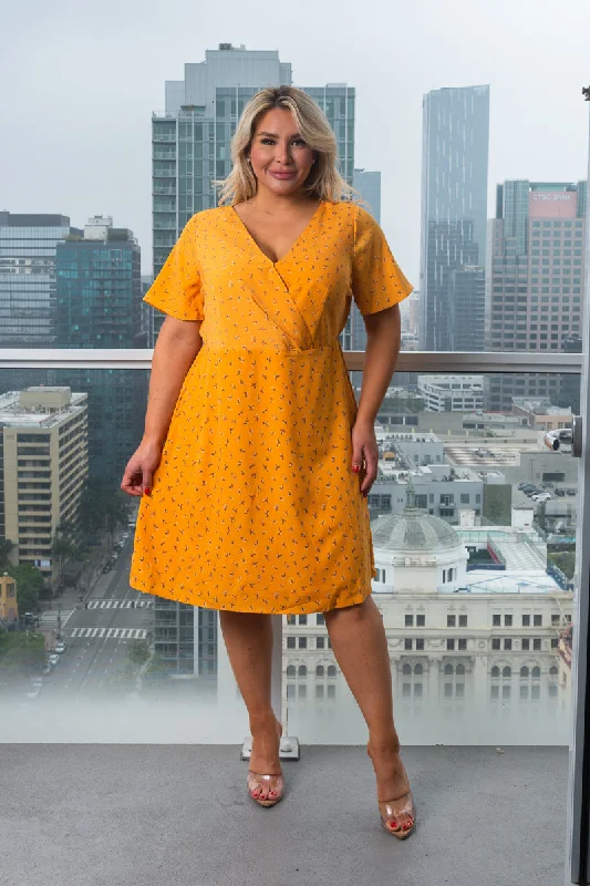 Plus Size Floral Print V-Neck Short Sleeve Midi Dress W/Elastic on Waist And Full Lining In Mustard (197440) Elegant V-Neck Midi Dress Plus Size Floral Print V-Neck Short Sleeve Midi Dress W/Elastic on Waist And Full Lining In Mustard (197440) Elegant V-Neck Midi Dress