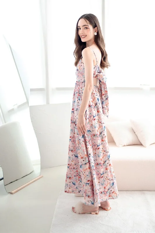 AMOUR TIE-BACK MAXI DRESS IN FLORAL Cozy Longline Maxi Dress